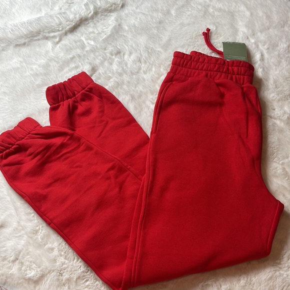 NWT H&M red joggers - SIZE: XS - Picture 2 of 4